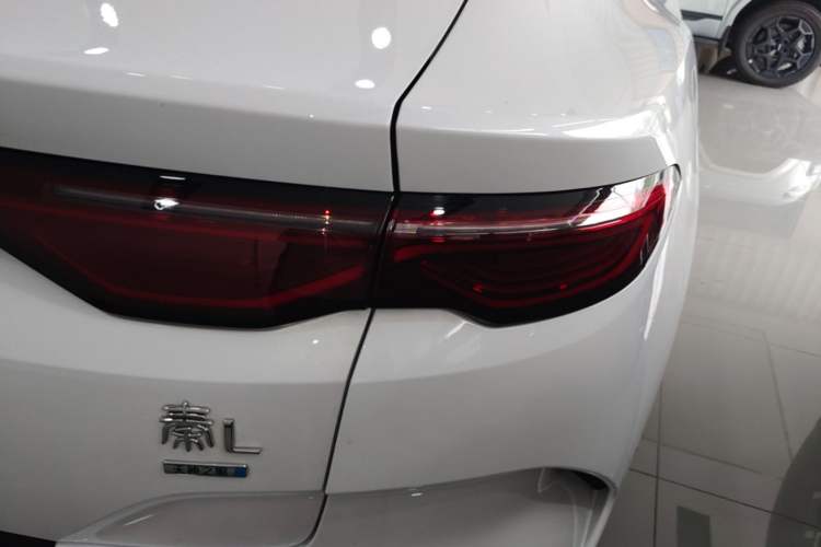 Used BYD Qin L 2025 EV 545KM Excellence Edition Right Rear Taillight
