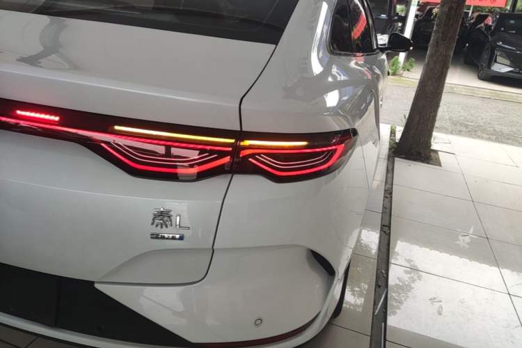 Used BYD Qin L 2025 EV 545KM Excellence Edition Right Rear Taillight