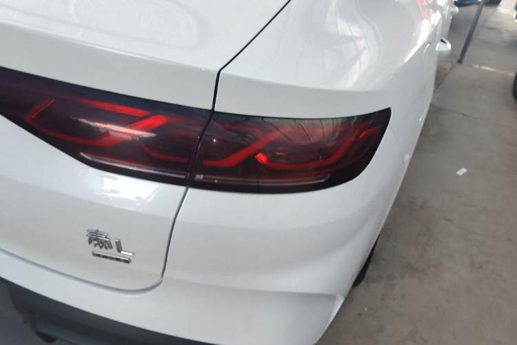 Used BYD Qin L 2025 DM-i Smart Drive 120KM Leading Model Right Rear Taillight