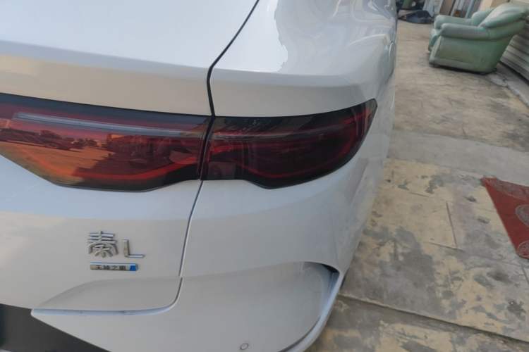 Used BYD Qin L 2025 EV 470KM Leading Edition Right Rear Taillight