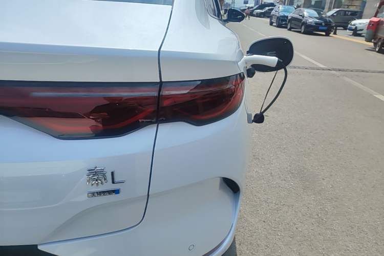 Used BYD Qin L 2025 EV 545KM Beyond Version Right Rear Taillight