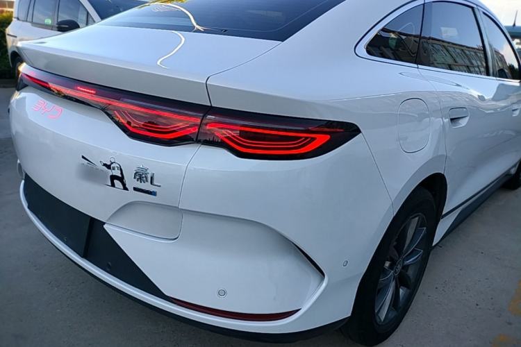 Used BYD Qin L 2025 EV 470KM Leading Edition Right Rear Taillight