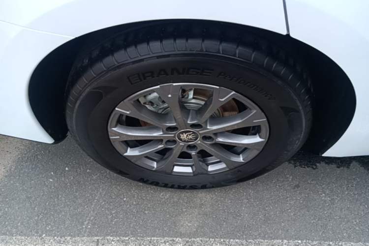 Used BYD Qin L 2025 DM-i Smart Drive 80KM Leading Model Right Rear Wheel Hub