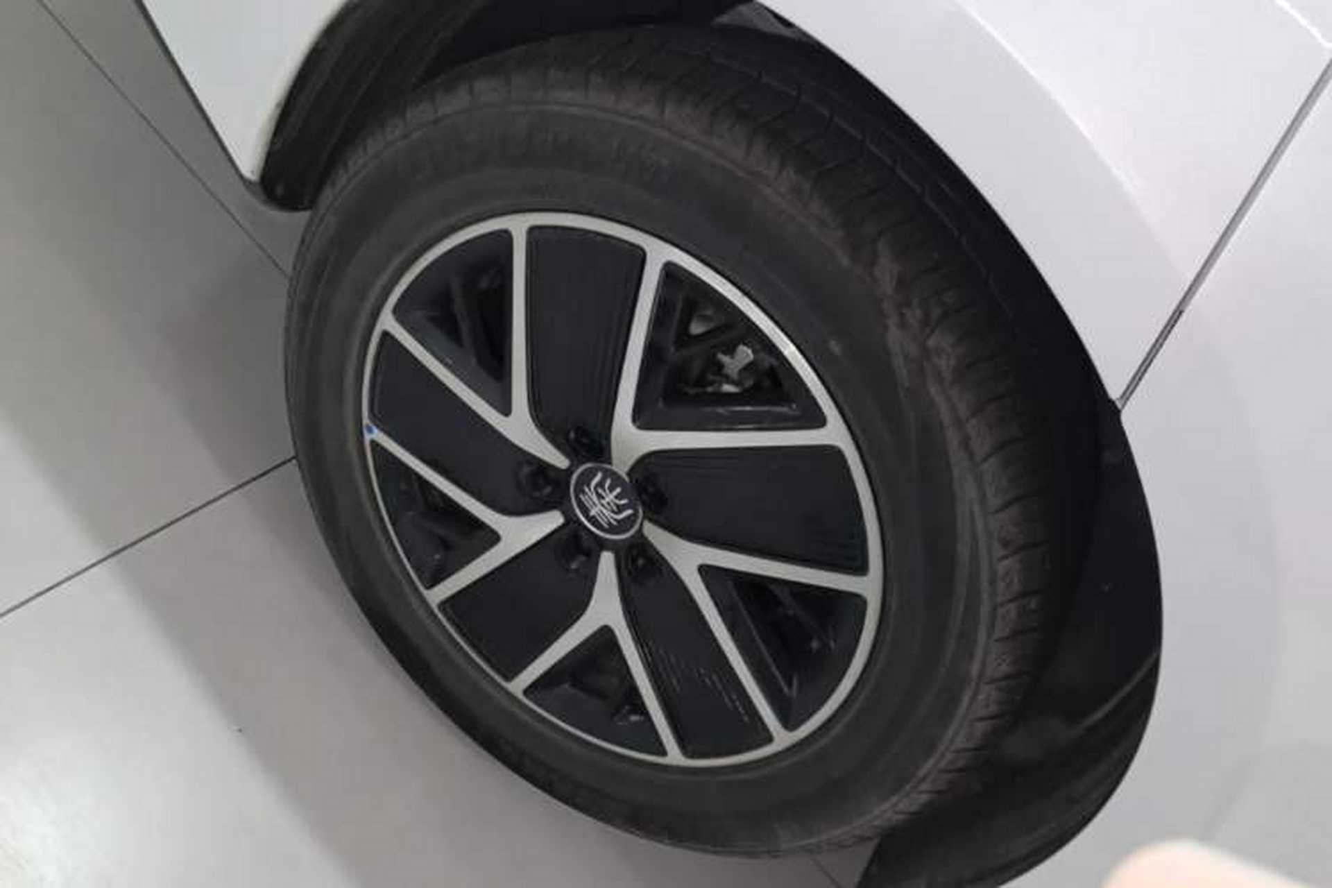 Used BYD Qin L 2025 DM-i Smart Drive 120KM Superior Model Right Rear Wheel Hub