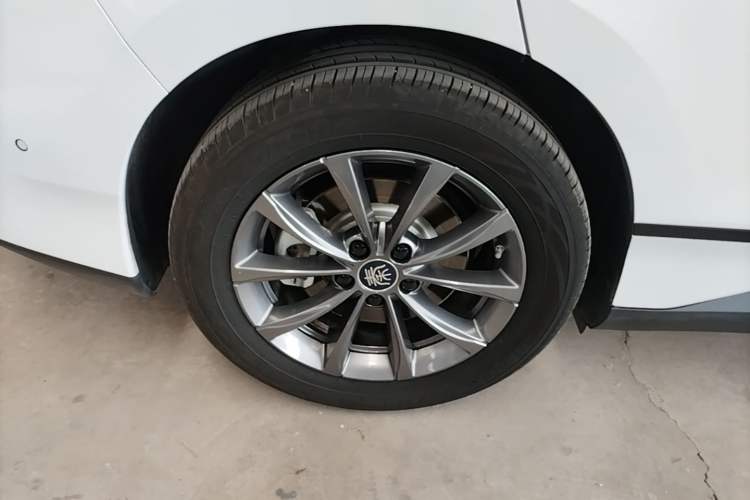 Used BYD Qin L 2025 EV 470KM Leading Edition Right Rear Wheel Hub