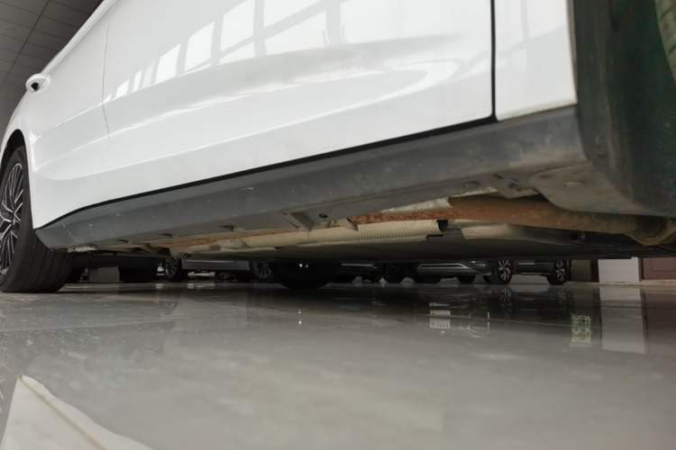 Used BYD Qin L 2025 DM-i Smart Drive 120KM Excellence Model Right Side Sill