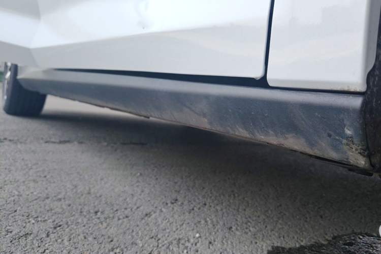 Used BYD Qin L 2025 DM-i Smart Drive 120KM Superior Model Right Side Sill