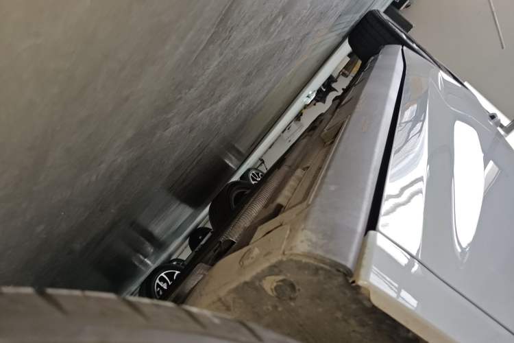 Used BYD Qin L 2025 DM-i Smart Drive 120KM Superior Model Right Side Sill