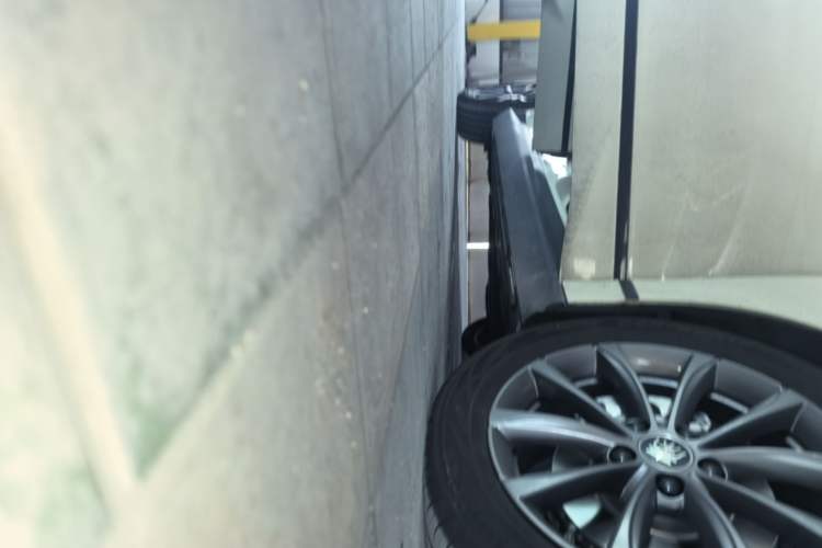 Used BYD Qin L 2025 EV 545KM Beyond Version Right Side Sill