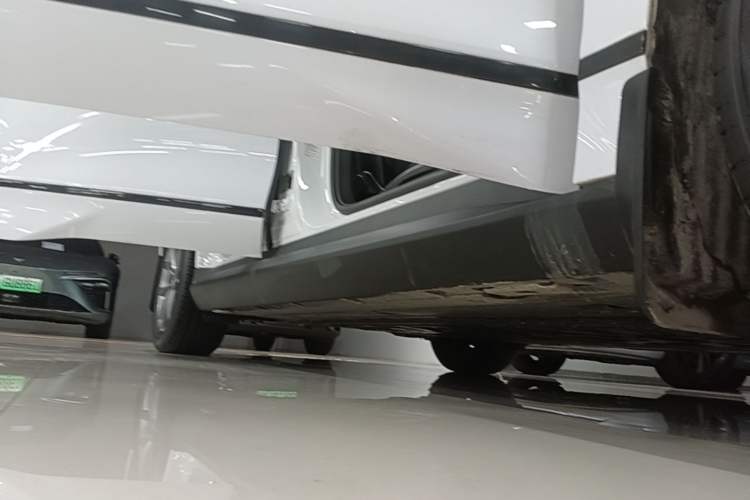 Used BYD Qin L 2025 EV 470KM Leading Edition Right Side Sill