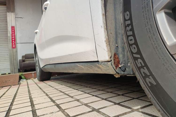 Used BYD Qin L 2025 DM-i Smart Drive 80KM Leading Model Right Side Sill