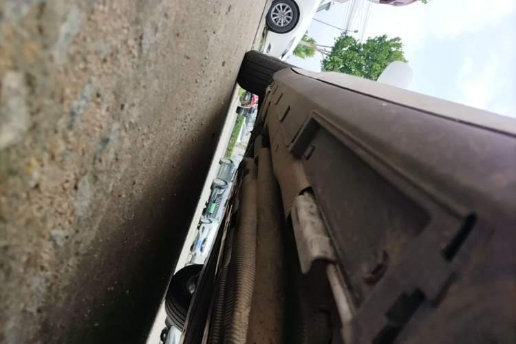 Used BYD Qin L 2025 DM-i Smart Drive 80KM Leading Model Right Side Sill