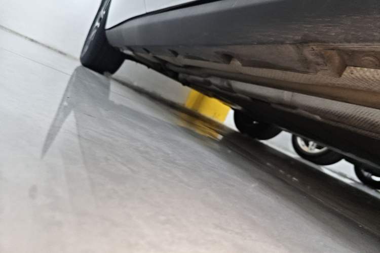 Used BYD Qin L 2025 DM-i Smart Drive 120KM Superior Model Right Side Sill