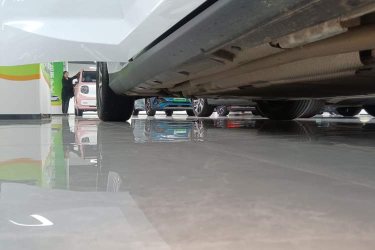 Used BYD Qin L 2025 DM-i Smart Drive 120KM Superior Model Right Side Sill