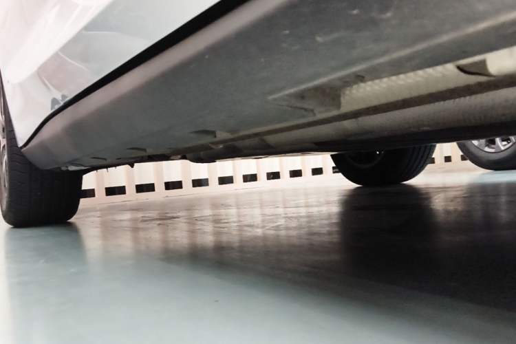 Used BYD Qin L 2025 DM-i Smart Drive 120KM Superior Model Right Side Sill