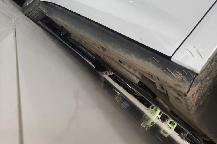 Used BYD Qin L 2025 DM-i Smart Drive 80KM Leading Model Right Side Sill