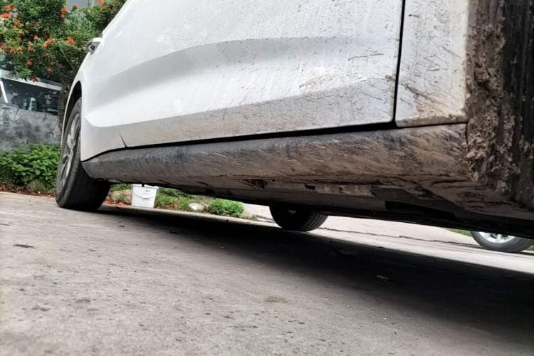 Used BYD Qin L 2025 DM-i Smart Drive 80KM Leading Model Right Side Sill