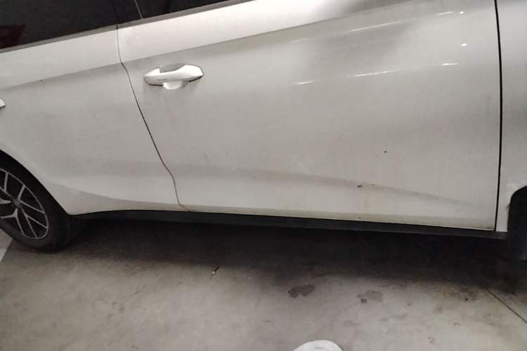 Used BYD Qin L 2025 DM-i Smart Drive 120KM Leading Model Right Side Sill
