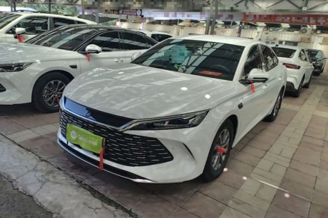 Used BYD Qin L 2025 DM-i Smart Drive 80KM Leading Model