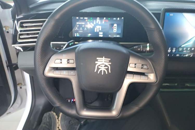 Used BYD Qin L 2025 DM-i Smart Drive 80KM Leading Model Steering Wheel