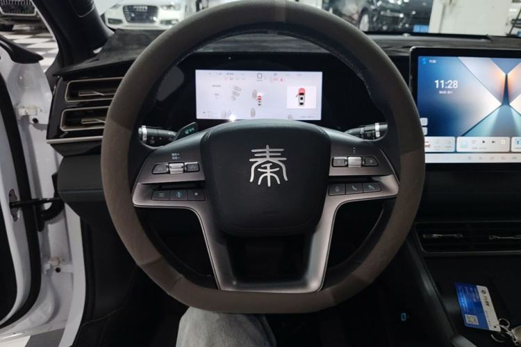 Used BYD Qin L 2025 DM-i Smart Drive 80KM Leading Model Steering Wheel