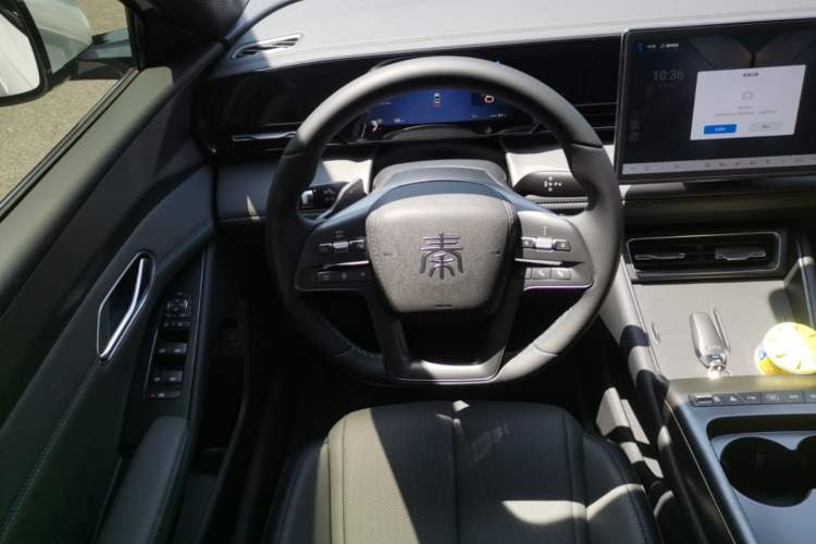 Used BYD Qin L 2025 EV 545KM Beyond Version Steering Wheel