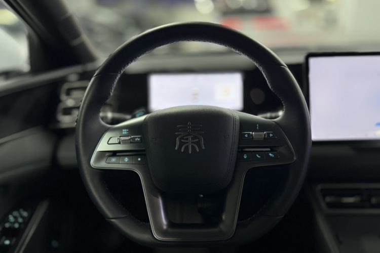 Used BYD Qin L 2025 DM-i Smart Drive 80KM Leading Model Steering Wheel