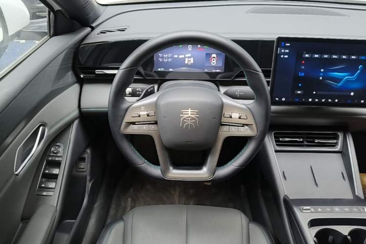 Used BYD Qin L 2025 EV 545KM Beyond Version Steering Wheel