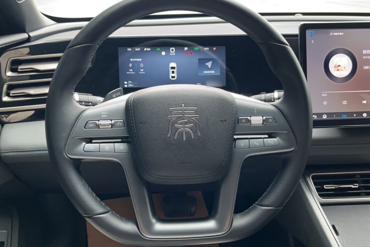 Used BYD Qin L 2025 DM-i Smart Drive 80KM Leading Model Steering Wheel