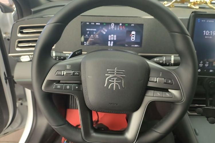 Used BYD Qin L 2025 DM-i Smart Drive 120KM Leading Model Steering Wheel