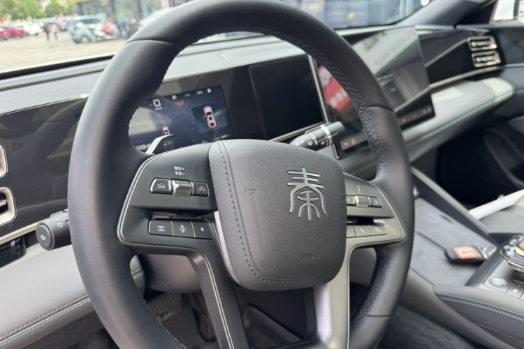 Used BYD Qin L 2025 DM-i Smart Drive 120KM Superior Model Steering Wheel