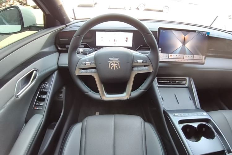 Used BYD Qin L 2025 EV 545KM Beyond Version Steering Wheel