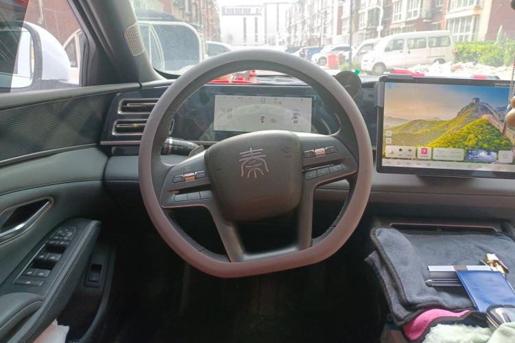 Used BYD Qin L 2025 DM-i Smart Drive 120KM Leading Model Steering Wheel