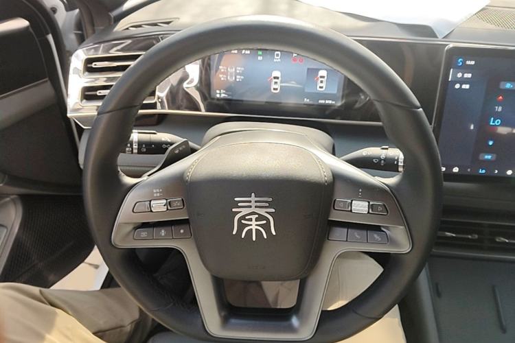 Used BYD Qin L 2025 DM-i Smart Drive 120KM Leading Model Steering Wheel
