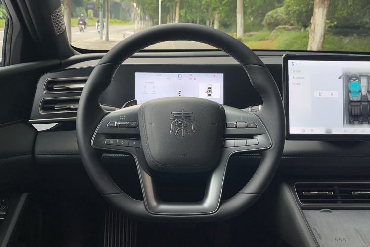 Used BYD Qin L 2025 DM-i Smart Drive 120KM Superior Model Steering Wheel