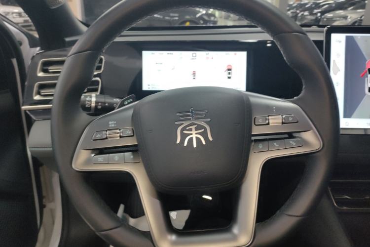 Used BYD Qin L 2025 DM-i Smart Drive 120KM Leading Model Steering Wheel