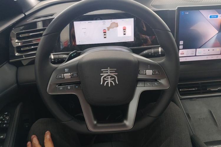 Used BYD Qin L 2025 DM-i Smart Drive 120KM Superior Model Steering Wheel