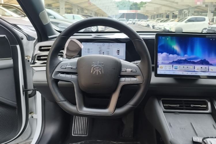 Used BYD Qin L 2025 DM-i Smart Drive 120KM Superior Model Steering Wheel