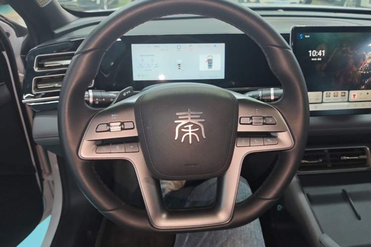 Used BYD Qin L 2025 DM-i Smart Drive 120KM Leading Model Steering Wheel