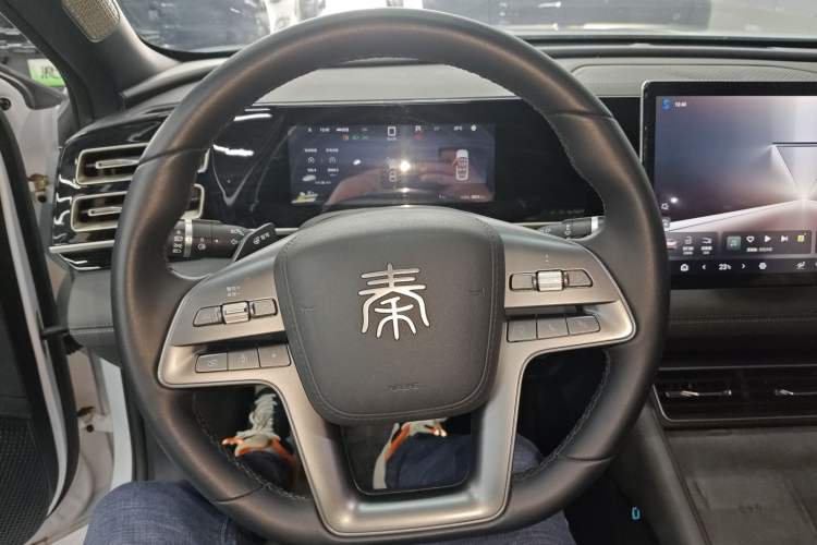 Used BYD Qin L 2025 DM-i Smart Drive 120KM Superior Model Steering Wheel