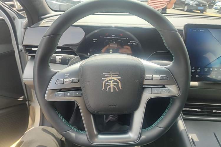 Used BYD Qin L 2025 EV 545KM Beyond Version Steering Wheel