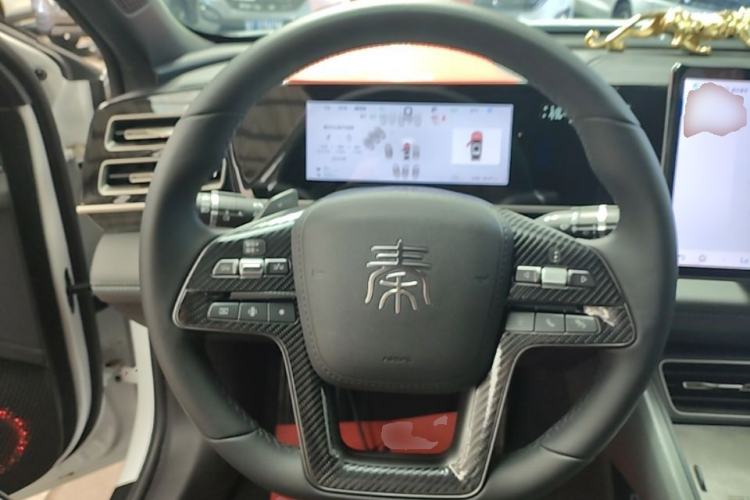 Used BYD Qin L 2025 DM-i Smart Drive 80KM Leading Model Steering Wheel