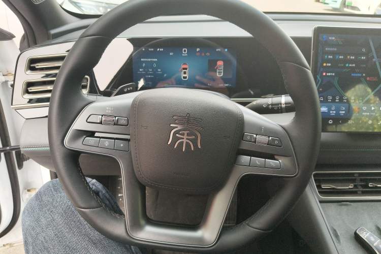 Used BYD Qin L 2025 DM-i Smart Drive 120KM Superior Model Steering Wheel