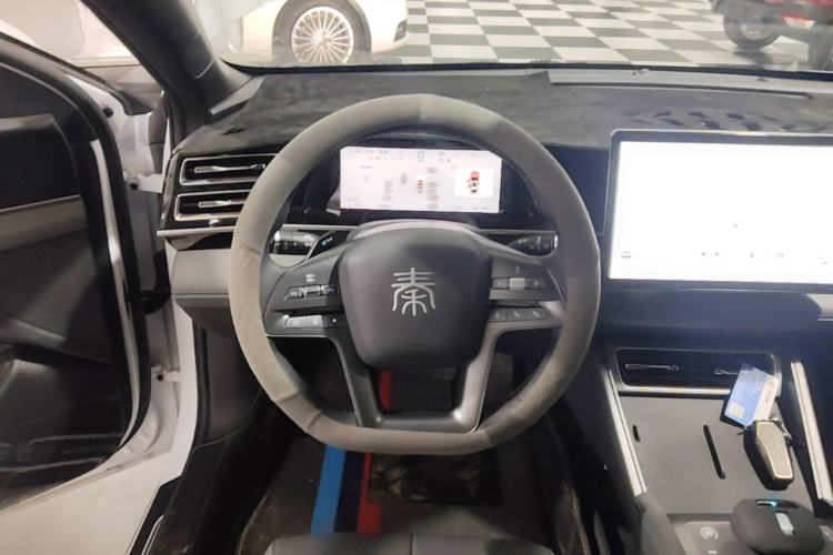 Used BYD Qin L 2025 DM-i Smart Drive 80KM Leading Model Steering Wheel