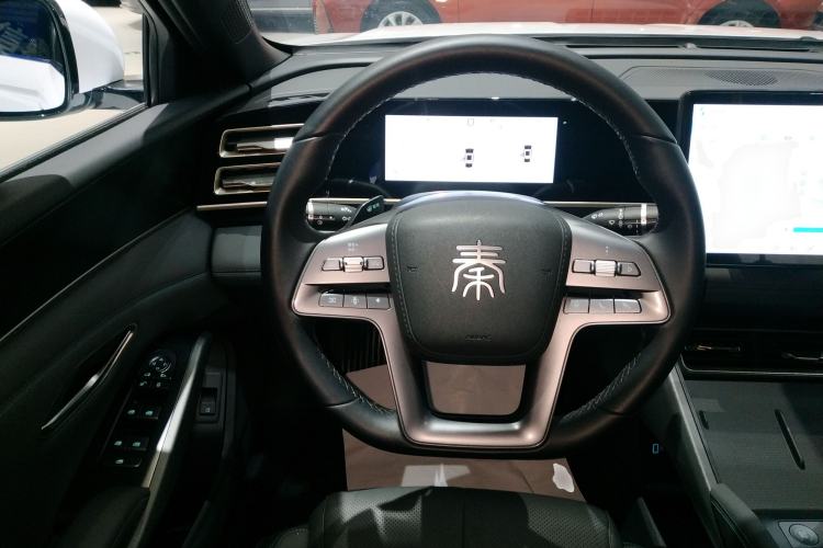 Used BYD Qin L 2025 DM-i Smart Drive 80KM Leading Model Steering Wheel