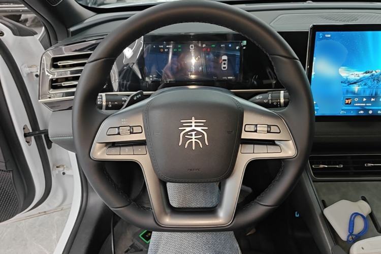 Used BYD Qin L 2025 DM-i Smart Drive 80KM Leading Model Steering Wheel