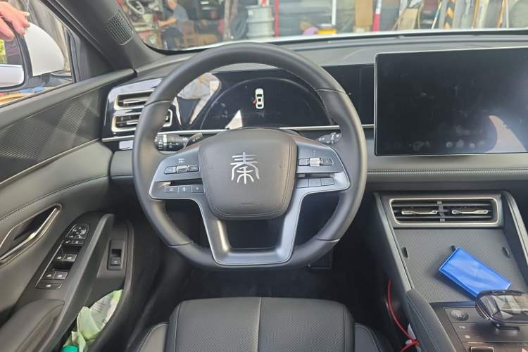 Used BYD Qin L 2025 DM-i Smart Drive 80KM Leading Model Steering Wheel