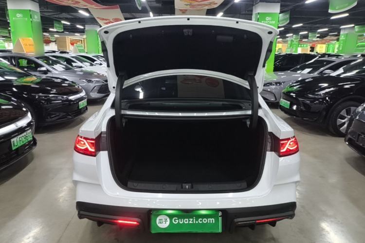 Used BYD Qin L 2025 DM-i Smart Drive 120KM Superior Model Trunk