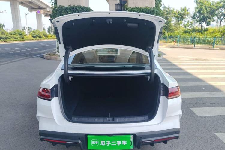 Used BYD Qin L 2025 DM-i Smart Drive 120KM Superior Model Trunk
