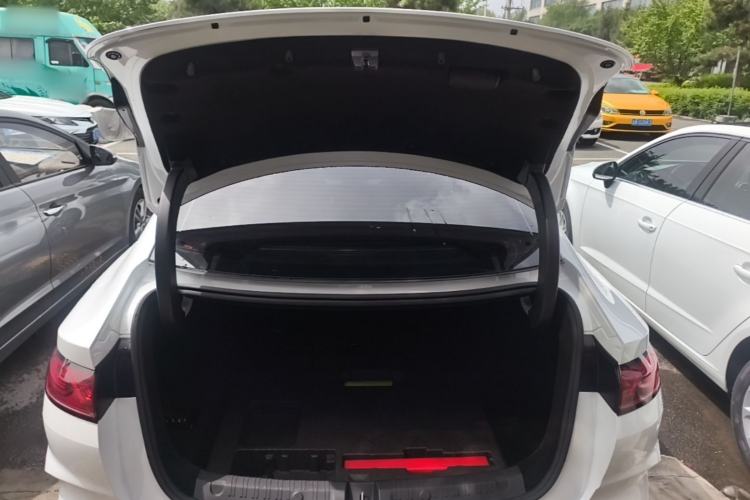 Used BYD Qin L 2025 DM-i Smart Drive 120KM Leading Model Trunk